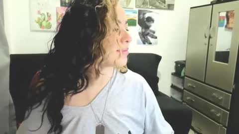 Johana              online show from April 26, 4:49 pm