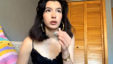 joanaphippin online show from May 23, 7:39 am