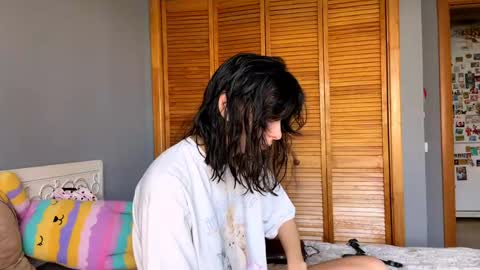 joanaphippin online show from May 10, 7:43 am