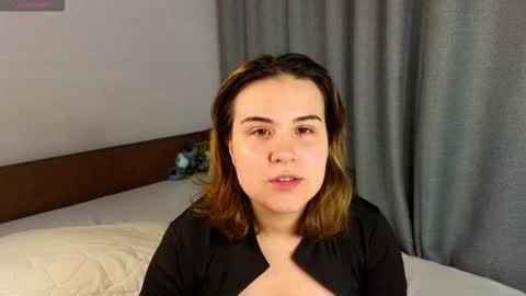 Snapshot of joann_dean chatting on October 9, 7:40 pm online show from October 9, 7:40 pm