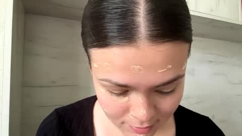 Mila online show from April 20, 9:45 am