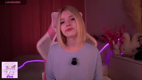 Paula online show from April 27, 4:20 am