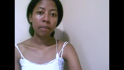 joliekah27 online show from April 24, 7:27 pm