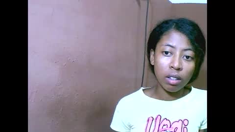 joliekah27 online show from March 5, 10:33 pm