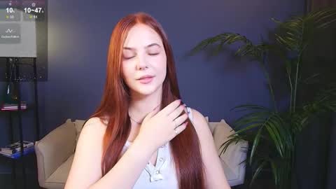 Snapshot of jolly_bean chatting on October 5, 3:00 am Polly online show from October 5, 3:00 am
