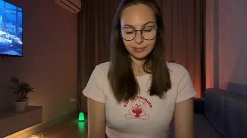 jolly_dollyy online show from April 18, 8:09 pm