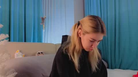 Viola online show from December 19, 11:35 am