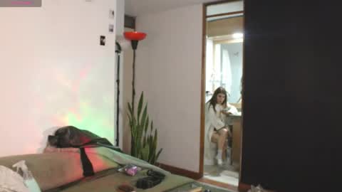 josephine   independent model    online show from April 20, 11:41 pm