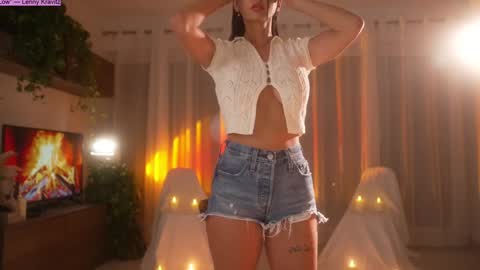 Jennifer Diaz online show from November 10, 9:32 pm