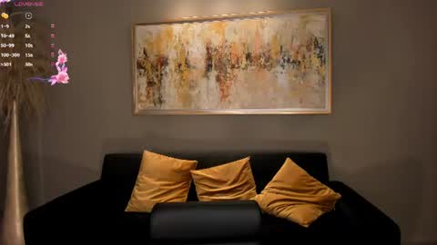 Juanita Clay online show from July 28, 5:57 pm