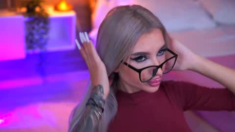 Jessye online show from November 7, 9:31 pm