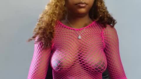 Snapshot of juicy_plumx chatting on March 6, 9:14 am Wet Baddie online show from March 6, 9:14 am