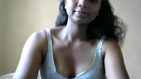 Snapshot of juicy_pretty chatting on February 27, 9:00 am stellah online show from February 27, 9:00 am