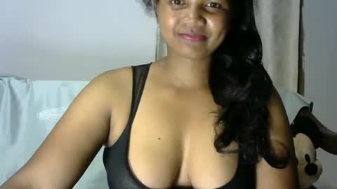 stellah online show from November 17, 12:50 pm