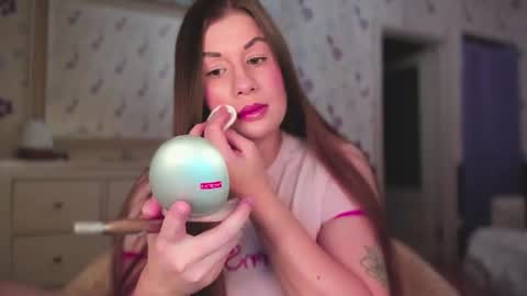 Snapshot of juicyhelenx chatting on October 12, 3:14 pm Elena online show from October 12, 3:14 pm