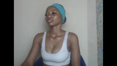 Snapshot of juicypiexx chatting on February 14, 8:05 pm juicypiexx online show from February 14, 8:05 pm