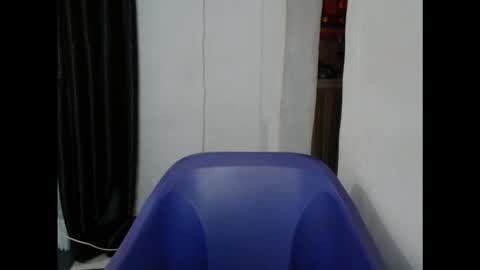 juicyxpink online show from September 27, 8:43 am