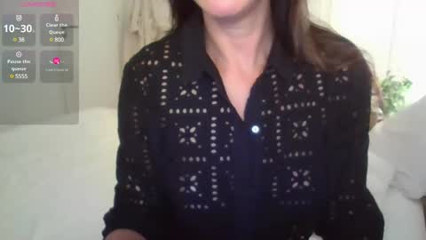 Snapshot of jujubaeu chatting on January 5, 12:42 am Juju online show from January 5, 12:42 am