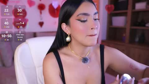 Jules Bennett online show from February 16, 11:32 am