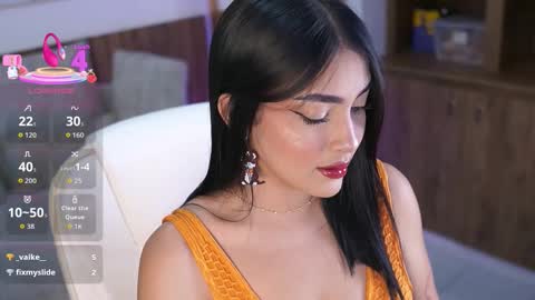 Jules Bennett online show from January 15, 11:38 am