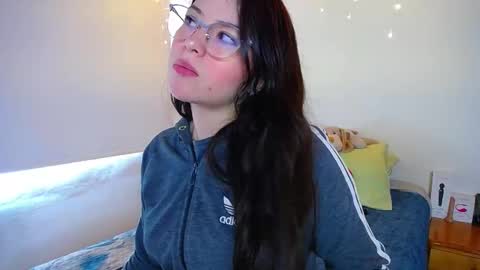 Snapshot of juli05star chatting on February 2, 3:17 pm Juliana online show from February 2, 3:17 pm