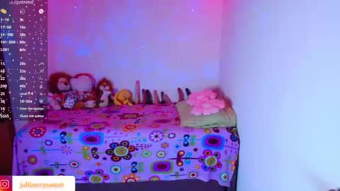 Juliana online show from June 13, 12:08 am