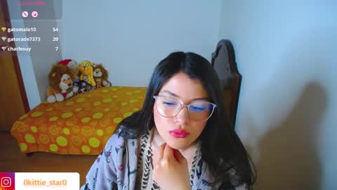 Snapshot of juli05star chatting on February 23, 9:54 pm Juliana online show from February 23, 9:54 pm