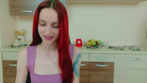 JuliaJae online show from April 8, 6:26 am