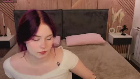 Julia online show from April 19, 1:05 am