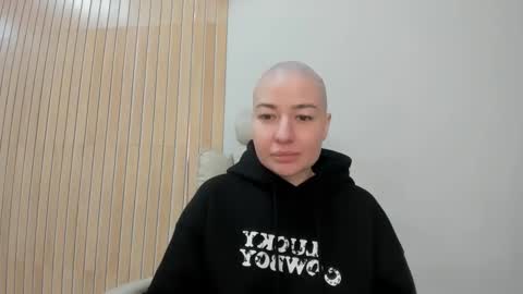 julia bright online show from April 10, 2:23 pm