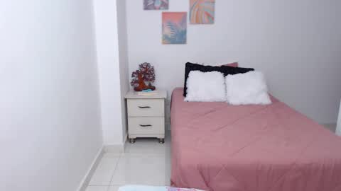 julia online show from January 15, 9:41 pm