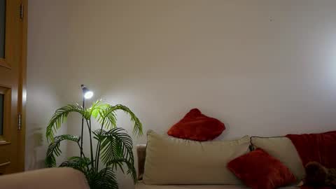 Molly online show from April 24, 3:04 pm