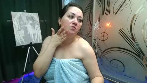 juliamorgann online show from April 19, 7:08 am