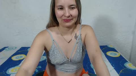 Snapshot of juliana_soto1 chatting on September 13, 2:30 am Juli online show from September 13, 2:30 am