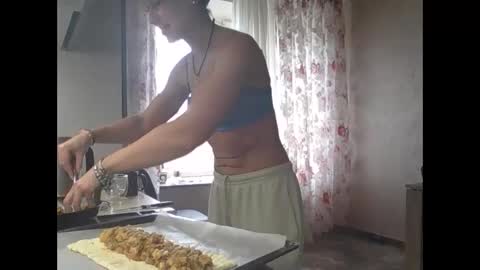 julianagold1 online show from February 1, 10:37 am