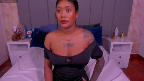 juli online show from March 12, 2:20 am