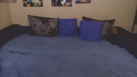 Jul online show from April 23, 3:03 pm