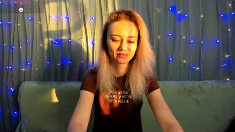 Yulya online show from December 16, 3:12 am