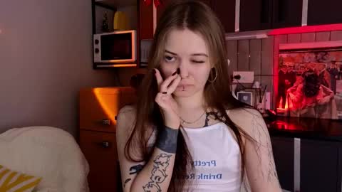 julidropp online show from February 15, 5:45 pm