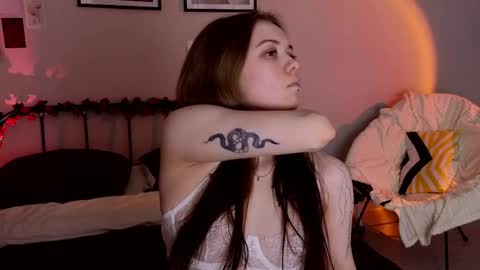 julidropp online show from April 13, 6:20 pm