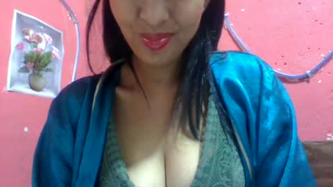 julie0612 online show from June 13, 11:07 am