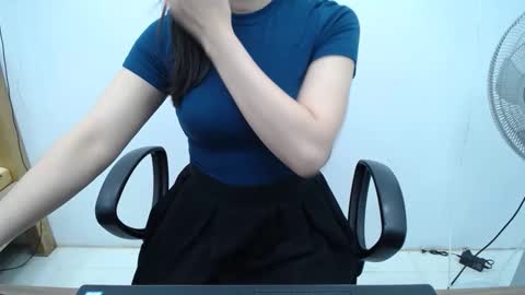 julie9x online show from April 25, 12:13 am