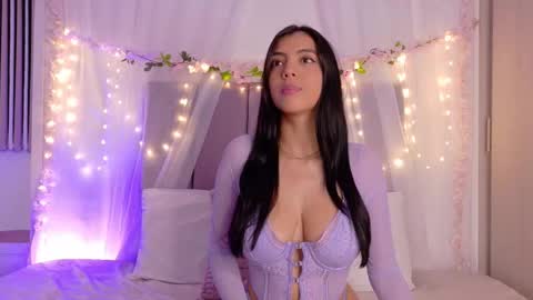 Juliet Bennet online show from December 18, 2:16 am