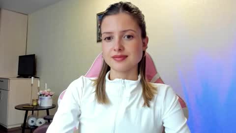 Julie online show from September 21, 1:21 pm