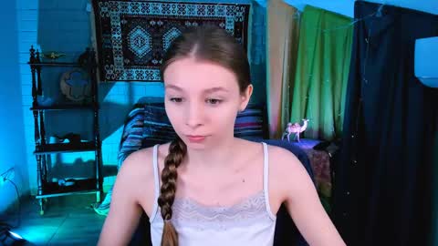 juliedaniel online show from April 27, 4:09 am