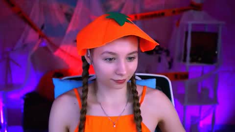 juliedaniel online show from October 31, 9:24 am