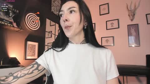 juliet_sourire online show from April 24, 2:31 pm