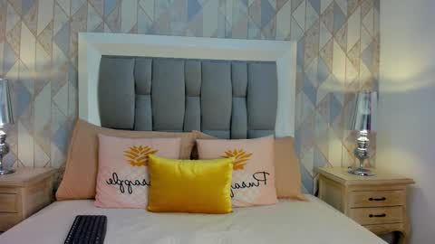 julieta_91 online show from March 12, 11:35 am