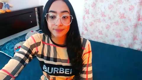 julieta art1 online show from December 29, 8:58 pm