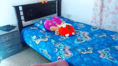 julieta art1 online show from December 9, 7:18 pm